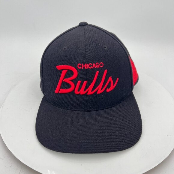 Mitchell & Ness Notalgia Co. Chicago Bulls NBA Black Red Snapback Hat - Picture 1 of 10